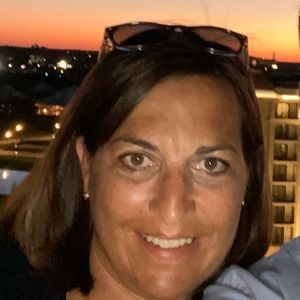 Meet your Posher, Jeanne